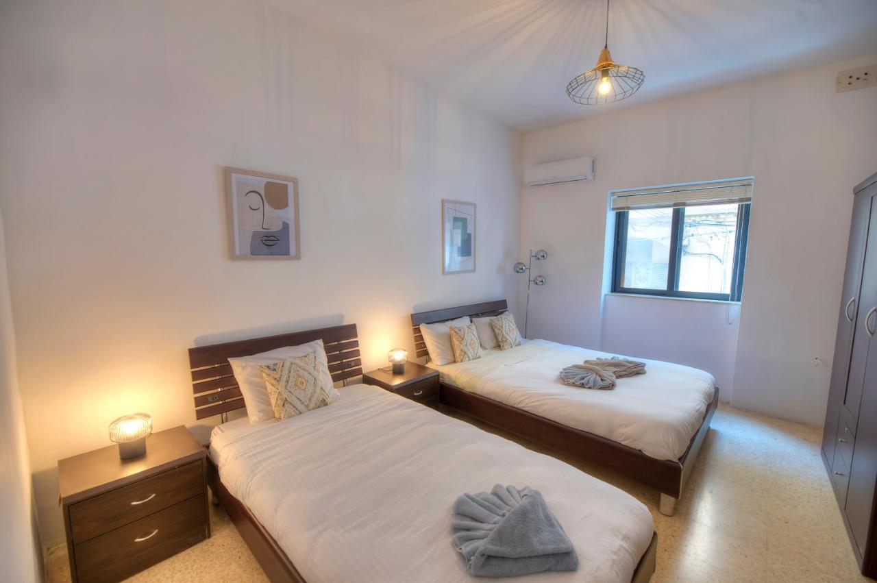 Enormous 3Bedrooms Seafront With Balcony Pdeh1-1 Сліма Екстер'єр фото