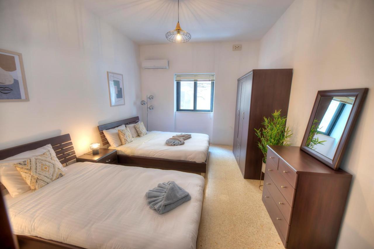 Enormous 3Bedrooms Seafront With Balcony Pdeh1-1 Сліма Екстер'єр фото